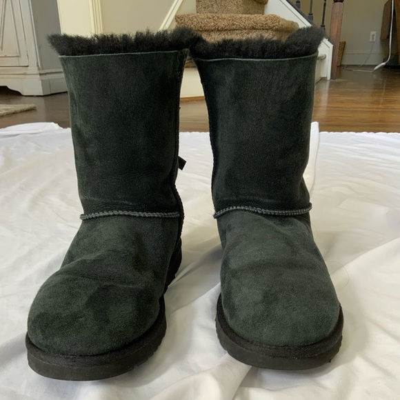 black bow uggs - Picture 3 of 3